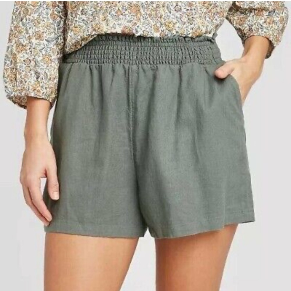 Universal Thread High Rise Pull On Shorts Olive